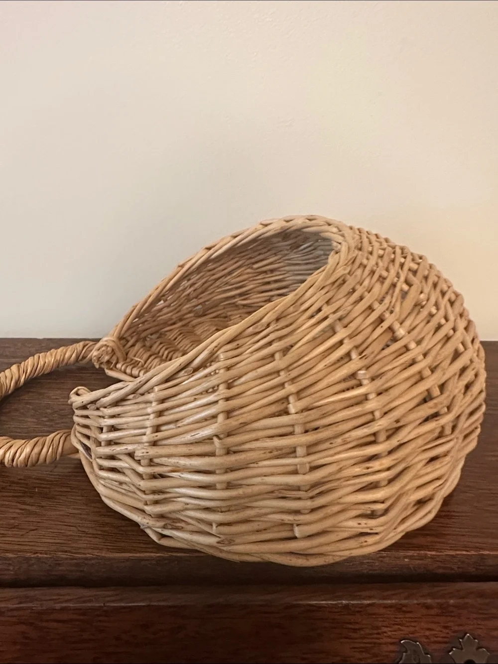 N/A round hanging